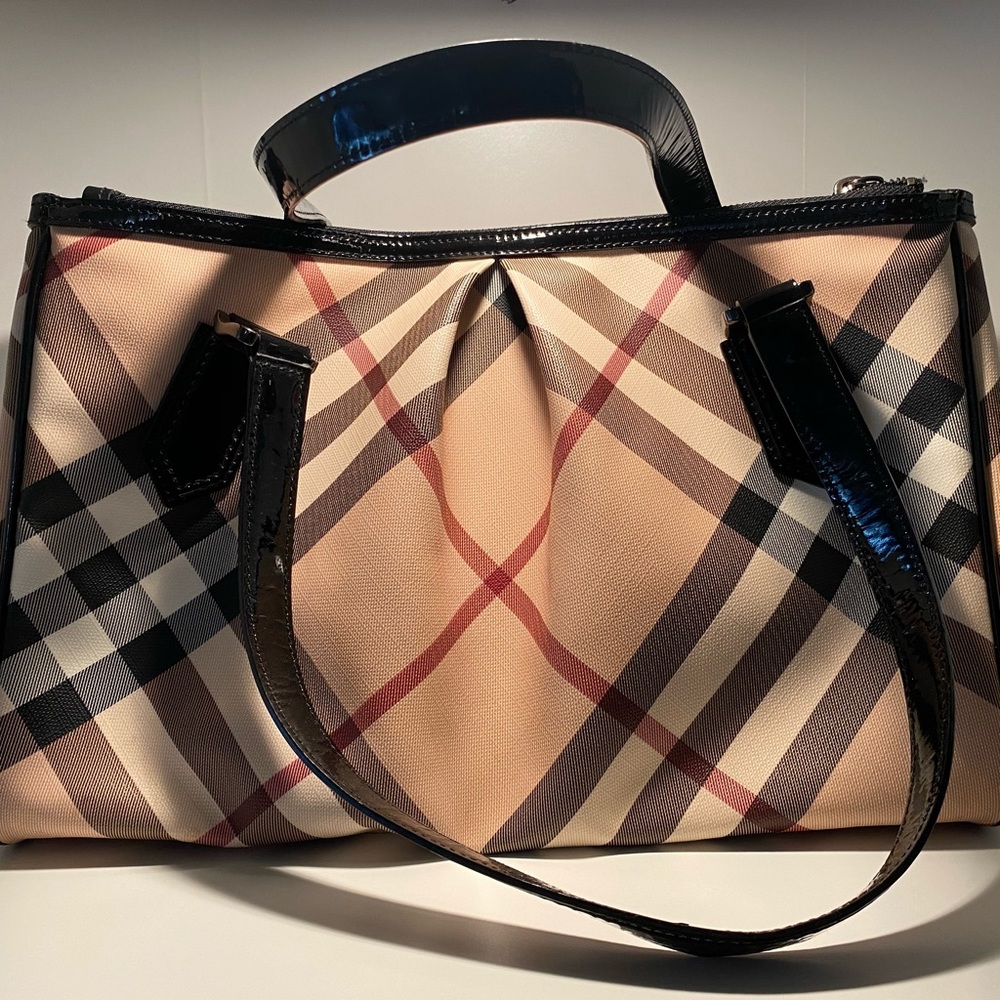 Burberry purse